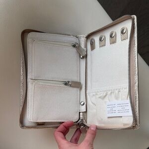 Elegant jewelry travel case